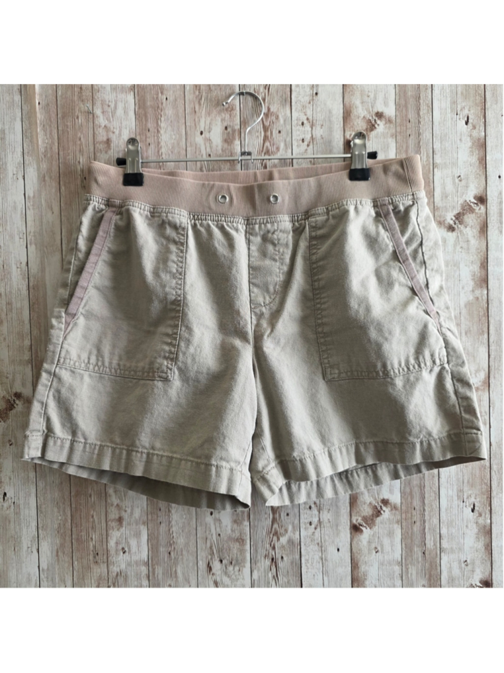 Women's Banana Republic Linen Blend Shorts Size 2 Beige